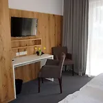 Strandhotel Seehof 위버링겐